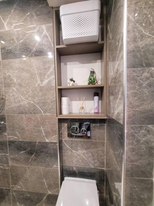 Love Room A Cannes - Appartement 25M2 Pour 2 Personnes Avec Un Jacuzzi Prive Buitenkant foto