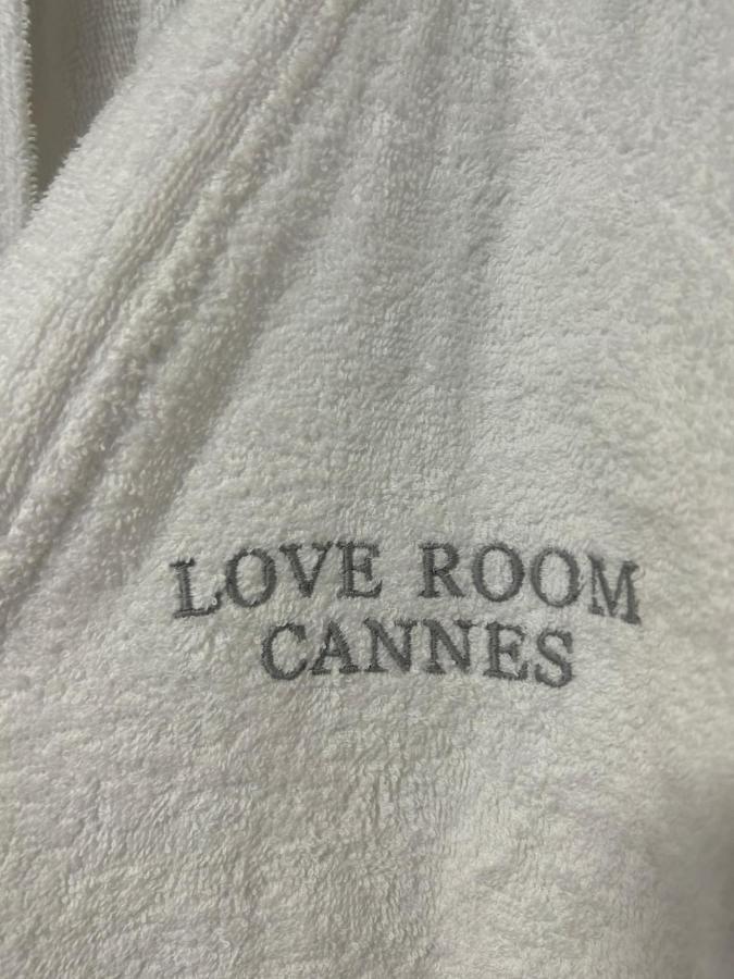 Love Room A Cannes - Appartement 25M2 Pour 2 Personnes Avec Un Jacuzzi Prive Buitenkant foto